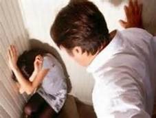 Samperin Suami Lagi Minum, Istri Hampir Kena Bogem Mentah